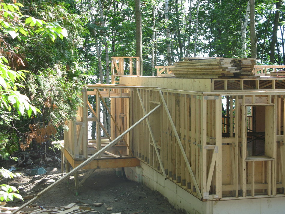 Cantilevered ecostud walls showing vertical trusses on 16 inch centres.