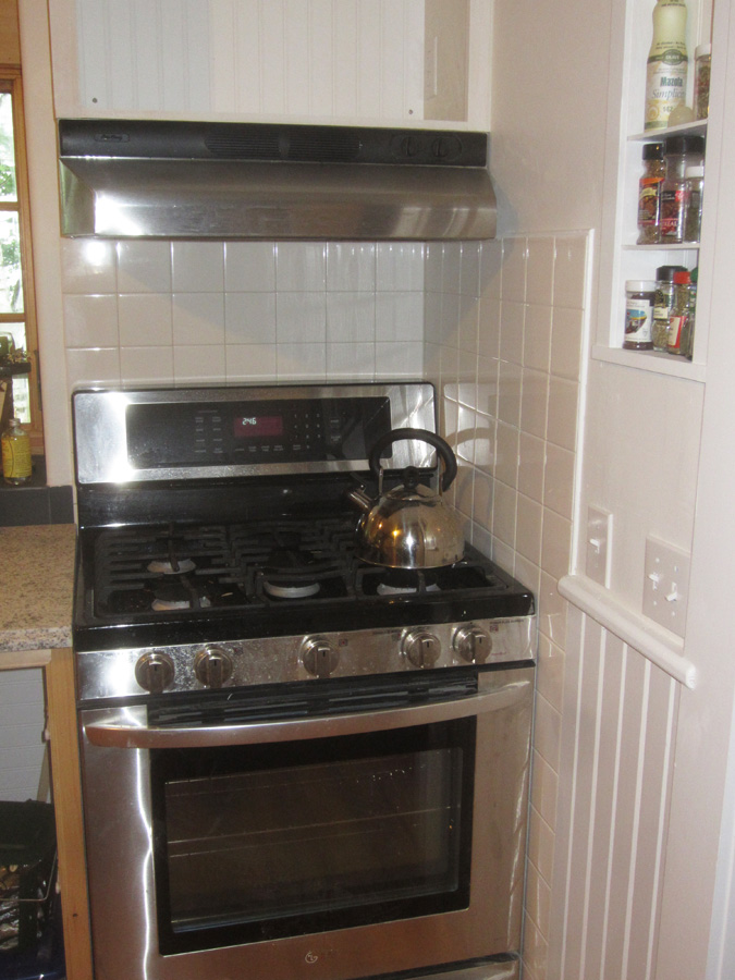 LG Propane stove and Airking vent hood